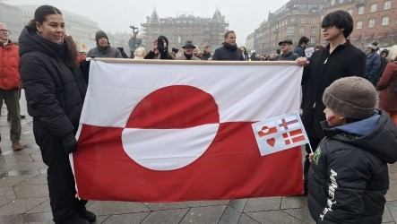 「格陵蘭不出售」　丹麥與格陵蘭同步遊行團結發聲