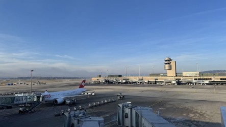 川普將出席達沃斯論壇　蘇黎世機場成航空迷熱點