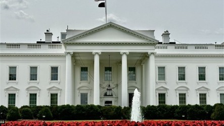 川普：白宮全新宴會廳下方將建大型綜合設施