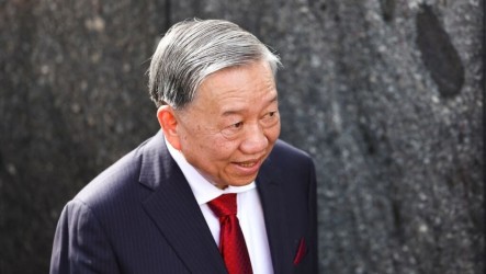 越南通過總書記兼國家主席  學者：權力定一尊如中國