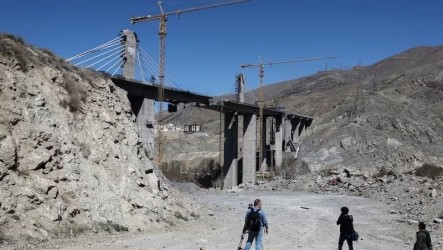 川普最後期限逼近　伊朗：美以攻擊2座橋樑等基礎設施