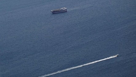 伊朗允開放荷莫茲海峽2週　外長貼文藏通行條件