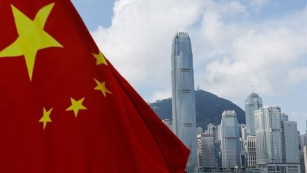 港府：讓有悔意反送中被捕青年認識國情  取代起訴