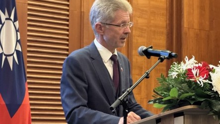 維特齊讚台捷合作成果豐碩  批政府拒供專機討好中國