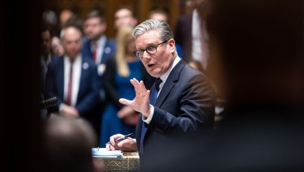 英相施凱爾內閣現裂痕　執政黨首見議員公開籲下台