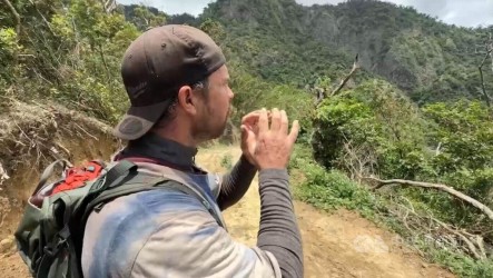澳洲男困峭壁山洞7天吹薩克斯風　搜救隊聞聲救人