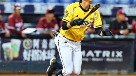 雙「政華」同場轟　岳政華3分彈帶動兄弟逆轉秀