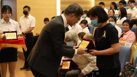 大體老師無聲生命課：寧願學生是在我身上畫錯刀