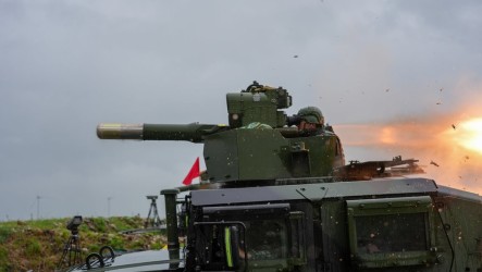 陸軍十軍團拖式飛彈實彈射擊訓練　命中率100%
