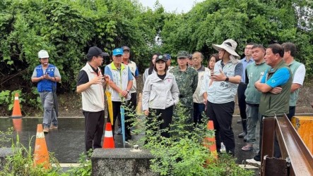 屏東強降雨　周春米視察排水改善工程