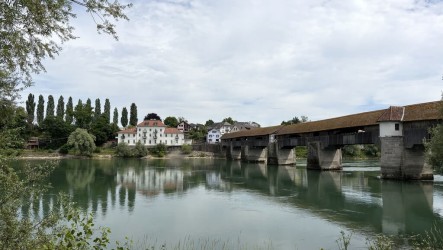 歐洲最長木造廊橋  橫跨萊茵河居民走路就出國