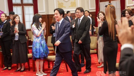 總統：做生醫產業最堅實後盾　打造下一座護國神山