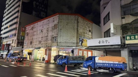 台中公益路掉落招牌清除　市府依法查處要求改善