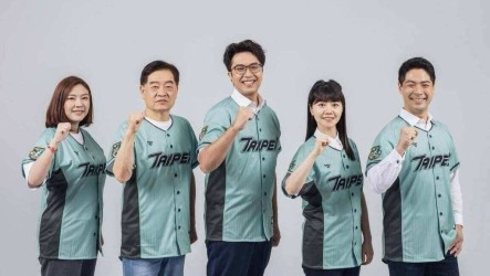 沈伯洋台北隊定裝照亮相　攜25議員戰將向前衝