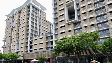 台南「宜居小東」社宅歡喜入厝　黃偉哲祝賀送禮