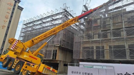 台中吊車作業騰空傾斜　市府依法查處要求改善