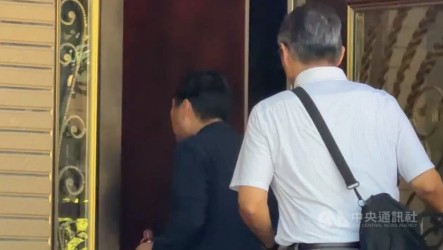 台東農路拓寬涉圖利案 吳俊立機場遭攔帶回偵訊