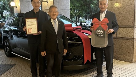 智通科創董事長鍾富瑋捐車　支持體總推動體育發展