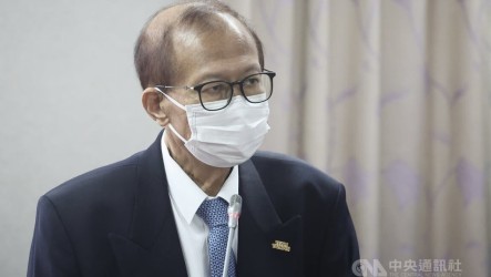 公務員離職原因　人事長：少子化、近年景氣太好