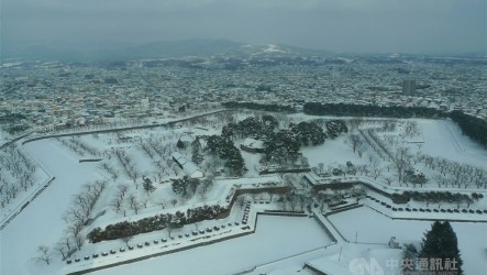 日本多地氣溫驟降　札幌、函館、青森下初雪