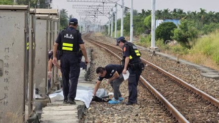 男騎車侵入屏東下寮路平交道遭列車撞死　身分待確認